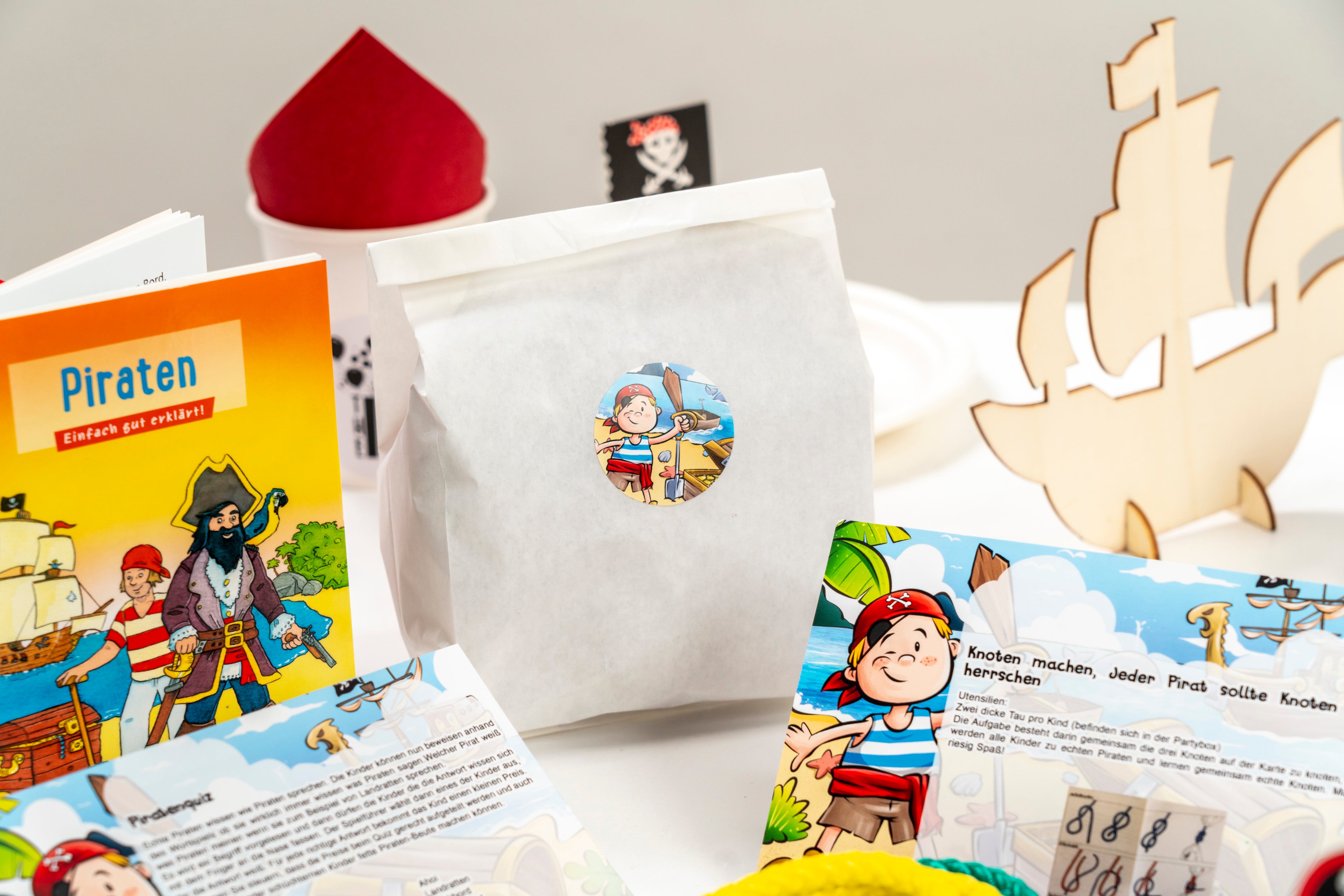 Kinderparty, Kindergeburtstag, Piraten, Kinder Party Box, Einladungskarte, Dekoration, Kuchenrezepte, Spielideen